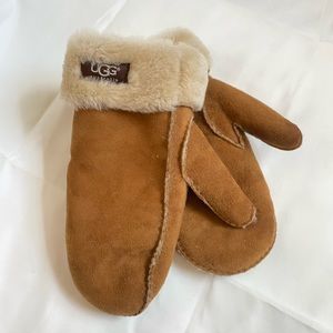 UGG Shearling Suede Mittens